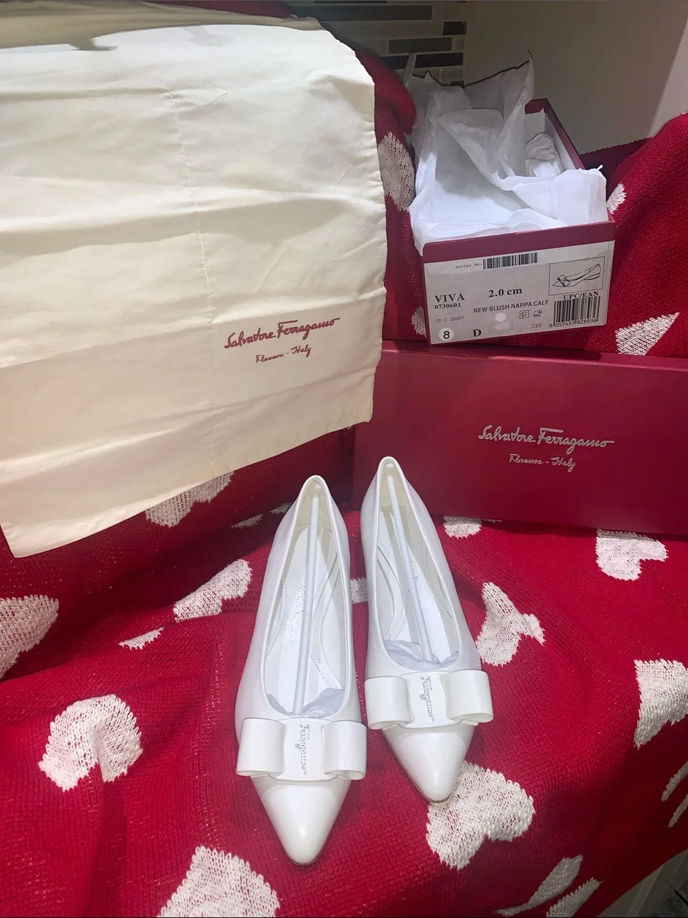 Salvatore Ferragamo Cream Pointed-Toe Pumps with Vara Bow